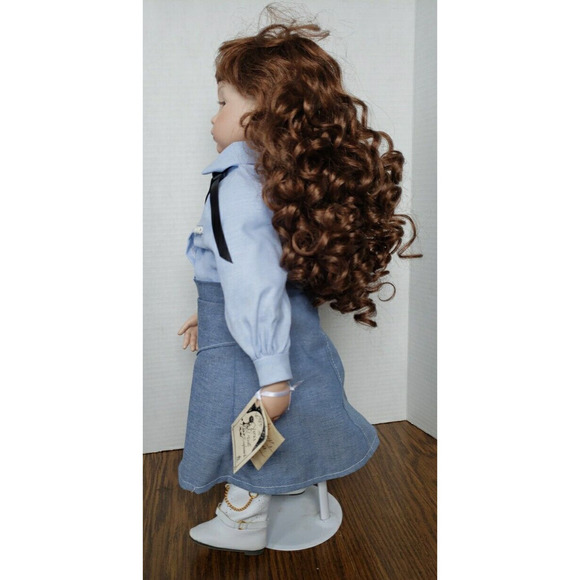 Brown Haired 19 Inch Cowgirl Porcelain Doll From Vera's Doll Cupboard - Picture 4 of 8